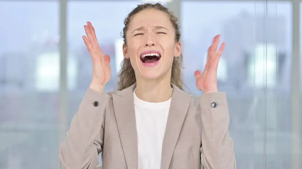 Portrait of Angry Young Businesswoman Shouting and Screaming — Stok Foto