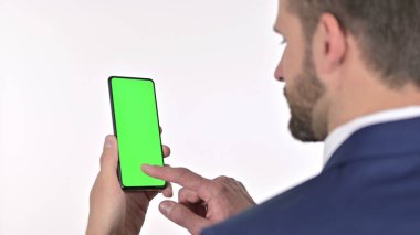 Krom Ekran, Beyaz Arkaplan ile Akıllı Telefona Arkaya Dokunuş