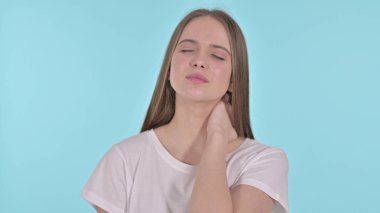 Yorgun ve Güzel Genç Kadın Boyun Ağrısı, Mavi Arkaplan