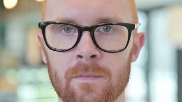 Close up of Smiling Face of Young Redhead Man — стокове відео