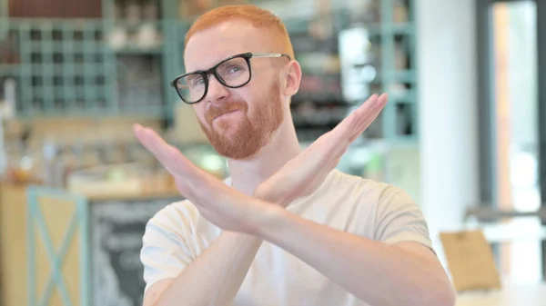 Retrato del signo de rechazo por Redhead Man, Brazo — Foto de Stock