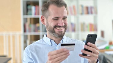 Smartphone 'da Çevrimiçi Ödeme Başarısının Portresi