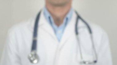 Dikkat, Doktor Ekrana Yazıyor
