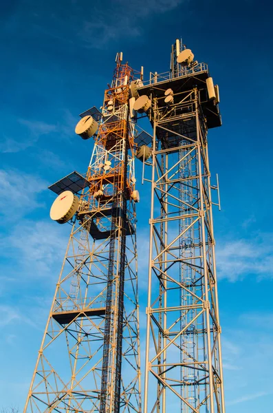 Antennes en radiozenders — Stockfoto