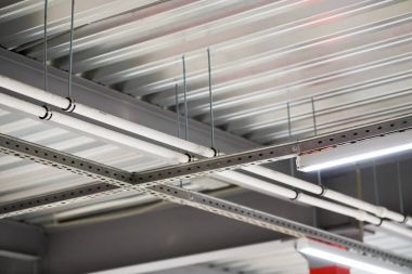 Tavan Aydınlatma Armatürleri yüklemesi askıya