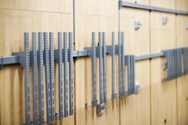 rafları madde için montaj