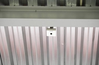 Tavandan video izleme