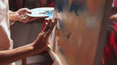 Sanatçı boya atölye tuval üzerine