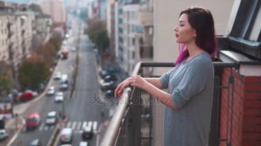 Güzel kız tazeliğini zevk