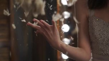 bir avuç tüy ve fuzz atma el