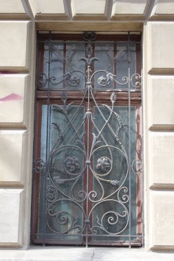 Eski ile pencere çubukları