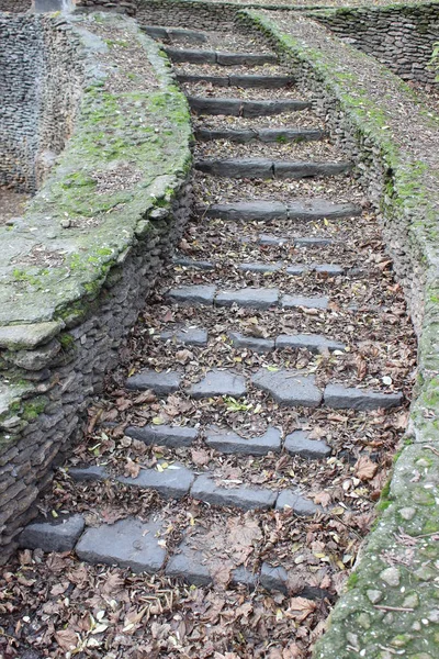 Antigua escalera de granito — Foto de Stock
