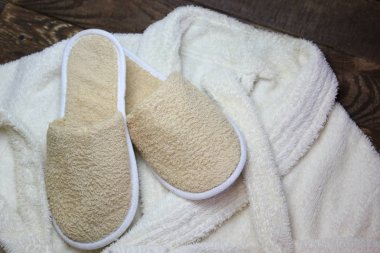 Terry bornoz ve banyo terlikleri