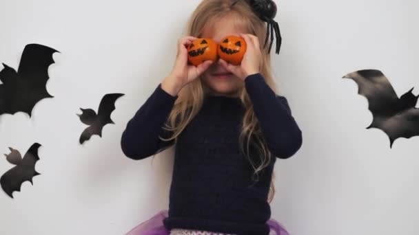 Kids halloween-feest — Stockvideo