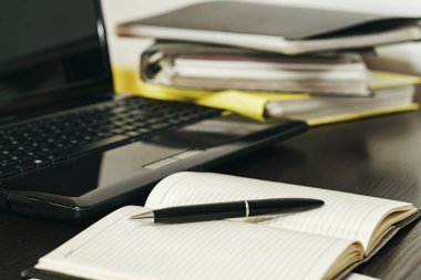 Office Araçları ve aksesuarları.