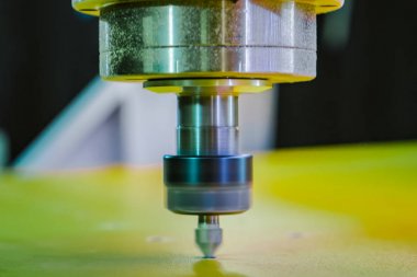 Ne zaman freze tezgahı çalışma başlatıldı. CNC.