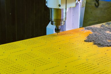 Dikey freze tezgahı Cnc ile çalışma.