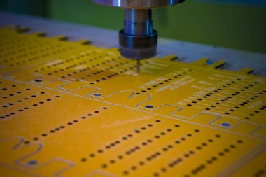 Dikey freze tezgahı Cnc ile çalışma.