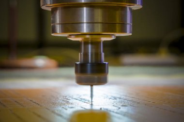 Dikey freze tezgahı Cnc. freze Milli çalışmalarını