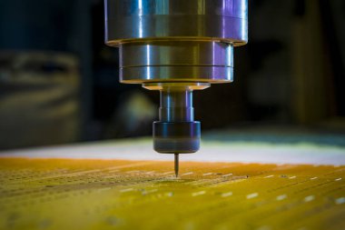 Dikey freze tezgahı Cnc. freze Milli çalışmalarını