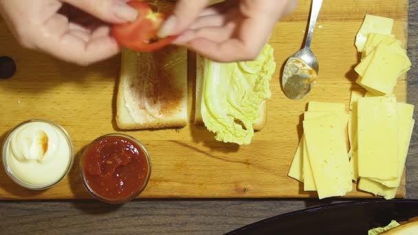 Making sandwiches at home. — Stock Video