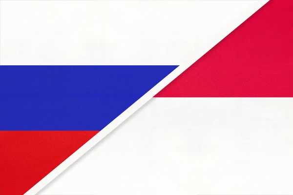 ロシアまたはロシア連邦対モナコ公国の国旗 ヨーロッパとアジア諸国の関係 パートナーシップ — ストック写真
