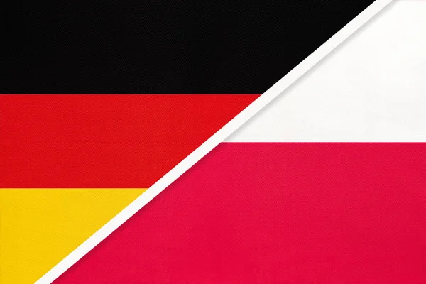 Bundesrepublik Deutschland Gegen Polen Symbol Zweier Nationalflaggen Aus Textil Beziehungen — Stockfoto