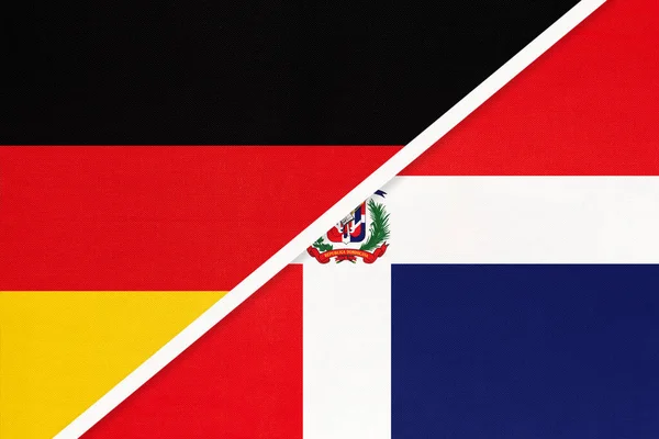 Németországi Szövetségi Köztársaság Kontra Dominikai Köztársaság Két Nemzeti Zászló Szimbóluma — Stock Fotó