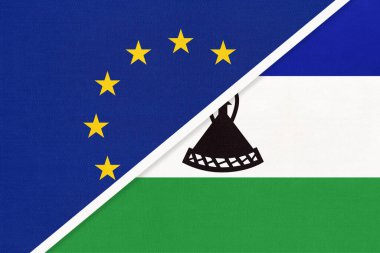 Avrupa Birliği veya AB ve Lesotho ulusal bayrağı tekstilden. Afrika ülkesinin karşısındaki Avrupa Konseyi Birliği 'nin sembolü. Avrupa Şampiyonası