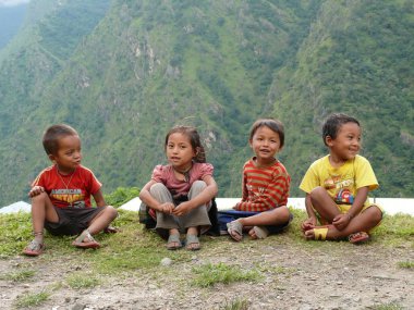 Çocuklar Tallo Chipla Köyü - Nepal