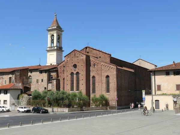 Fin kyrka i Prato — Stockfoto