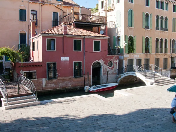 Beautiful venetian architecture — Stock Photo, Image