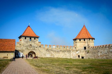 Transnistria 'nın Bender kasabasındaki Dinyester nehrindeki eski kale. Moldova sınırları içindeki şehir tanınmayan Transnistria Cumhuriyeti kontrolü altında.