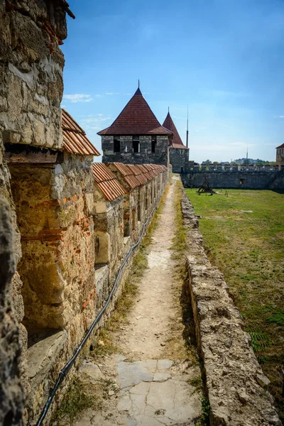 Transnistria 'nın Bender kasabasındaki Dinyester nehrindeki eski kale. Moldova sınırları içindeki şehir tanınmayan Transnistria Cumhuriyeti kontrolü altında.