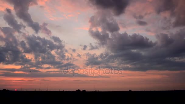 Nuvens de lapso de tempo no céu da noite — Vídeo de Stock