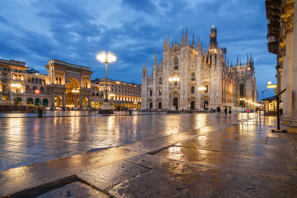 Twilight view of Cathedral, Vittorio Emanuele II Gallery and piazza del Duomo in Milan, Lombardia region, Italy.