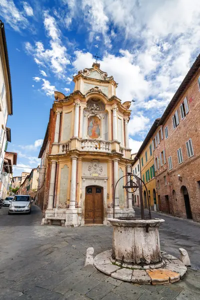 К'єза dell Chiocciola, Каса дель Cavallo, історичного центру Сієни, Toscana область, Італія. — стокове фото