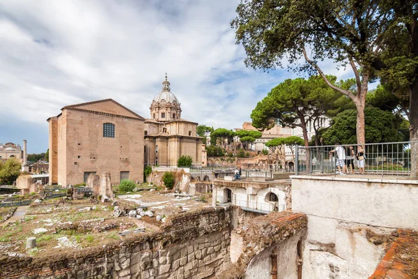 Ruinas del Foro en Roma, región del Lacio, Italia . — Foto de Stock