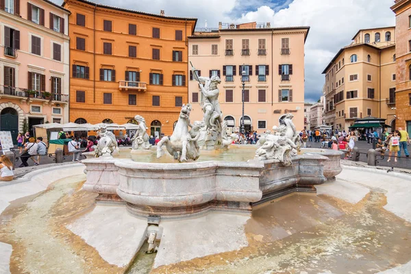 Нептун фонтан на площі Пьяцца Навона, Рим, регіону Лаціо, Італія. — стокове фото