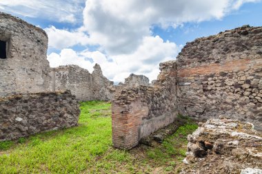 Bulutlu görünümünü Pompeii, Campania bölgesinde, İtalya.