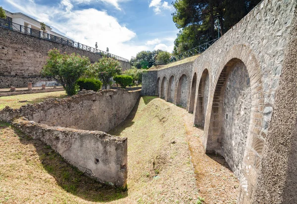 Vista soleada de Pompeya, región de Campania, Italia . — Foto de Stock