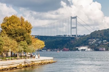 Güneşli görünümünden zevk tekne için Boğaziçi, Istanbul, Türkiye.
