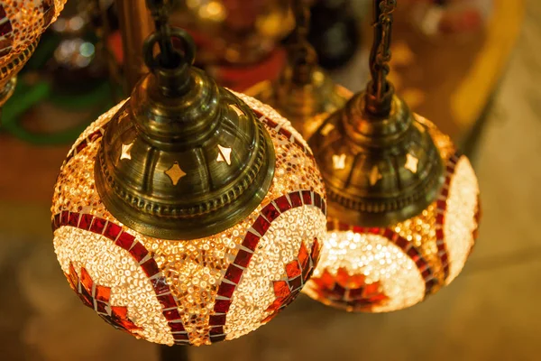 Traditional turkish lanterns at Istanbul, Turkey. — Stock Photo, Image