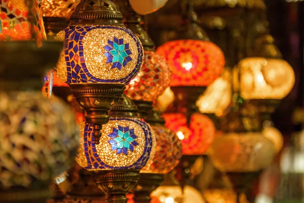 Lanterne turche tradizionali a Istanbul, Turchia . — Foto Stock