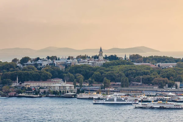 Το ηλιοβασίλεμα από τον Πύργο του Γαλατά στον Κεράτιο κόλπο, Κωνσταντινούπολη, Τουρκία. — Φωτογραφία Αρχείου