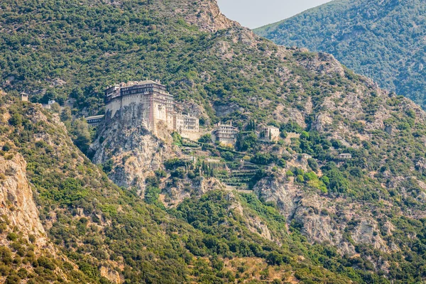 Vista al mar en uno de los monasterios de Saint Athos, Khalkidiki, Grecia . —  Fotos de Stock