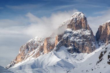 Dolomites Belvedere Valley Val di Fassa, Trentino-Alto-Adige bölgesi, İtalya Canazei yakınındaki görünümünü sabah.