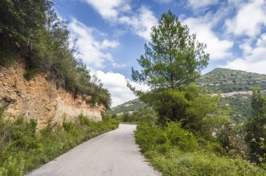 Milli Parkı Sant Miquel del Fai Barcelona, Katalonya, İspanya çok uzak olmayan bulutlu görünümünü.