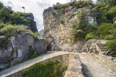 Milli Parkı Sant Miquel del Fai Barcelona, Katalonya, İspanya çok uzak olmayan bulutlu görünümünü.