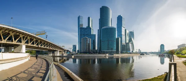Vista panorámica de la mañana de Moscú-Ciudad - International Business Center, Moscú, Rusia . —  Fotos de Stock